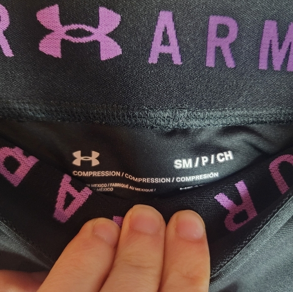 Under Armour Black And Purple Compression Leggings Size Small - Picture 4 of 8